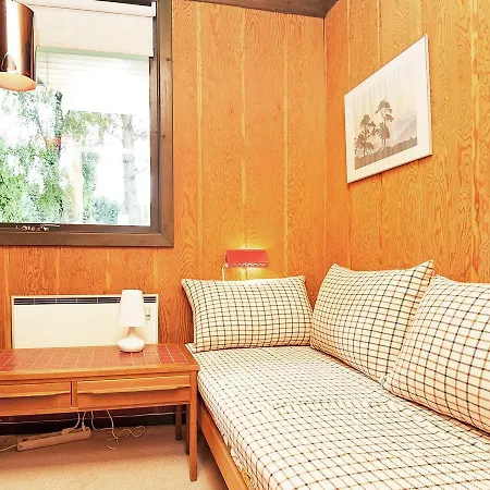 Two-bedroom Holiday In 3 * Fårvang