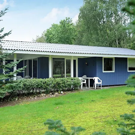 Two-bedroom Holiday In 3 Semesterbostad