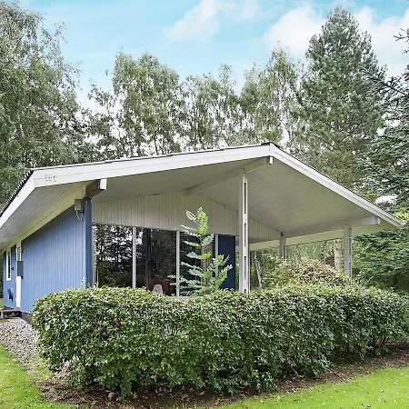Two-bedroom Holiday In 3 Semesterbostad Fårvang