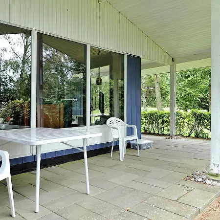 Two-bedroom Holiday In 3 Semesterbostad