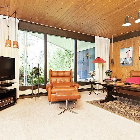 Semesterbostad Two-bedroom Holiday In 3