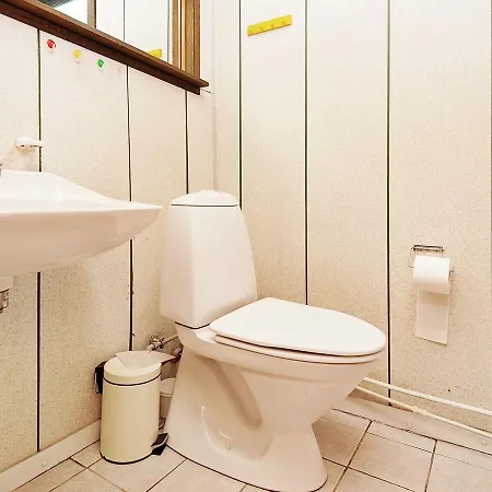 Two-bedroom Holiday In 3 Semesterbostad