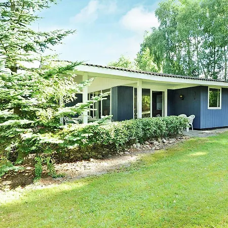 Two-bedroom Holiday In 3 Semesterbostad Fårvang